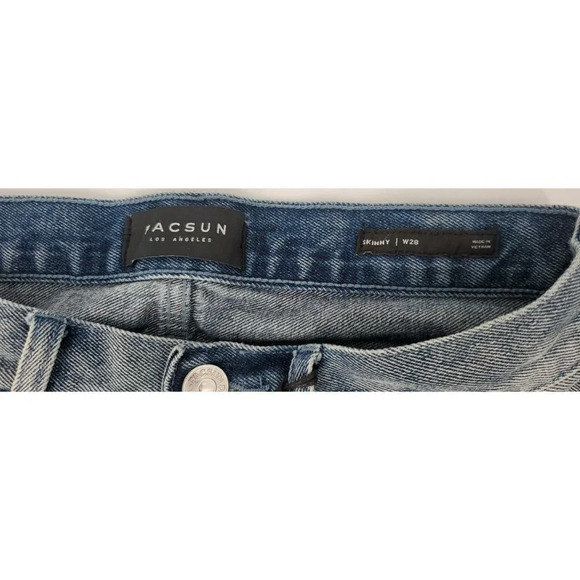 PACSUN Distressed Lt Wash Long Shorts Raw Hem Skinny Size W28 NWT - Picture 6 of 11